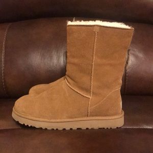 Women’s UGG Classic Short Boot
